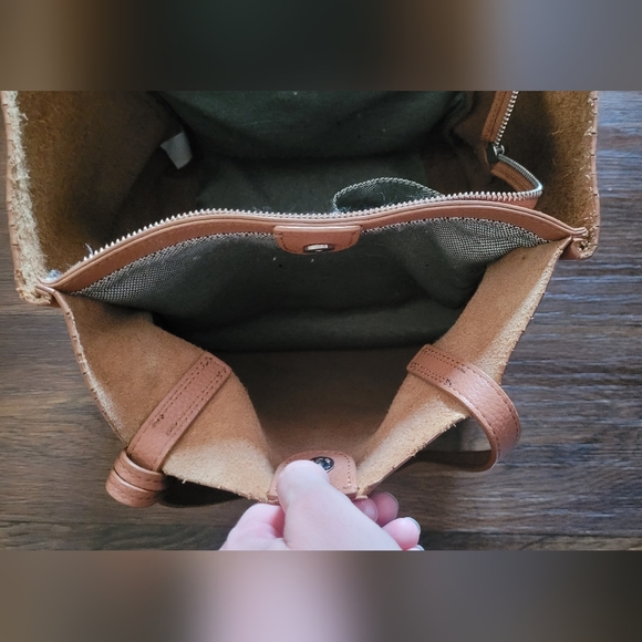 Vince Camuto tassled bag "Taja" tote chestnut brown pebbled genuine leather - Picture 10 of 15